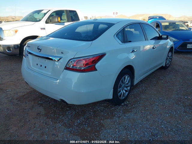 Nissan Altima 2.5 S 2015 1N4AL3AP8FN365892 Image 4