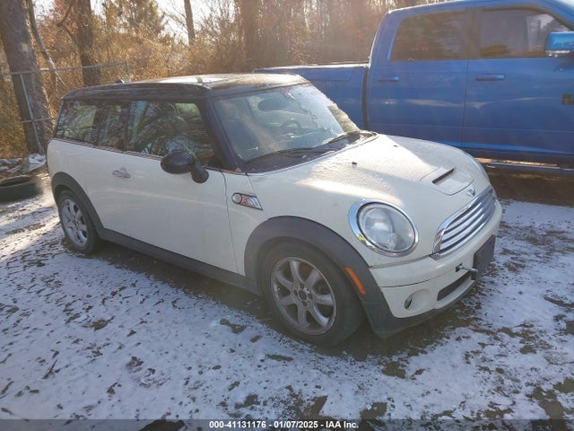 2009 MINI COOPER CLUBMAN WMWML33549TN69038 Photo 0