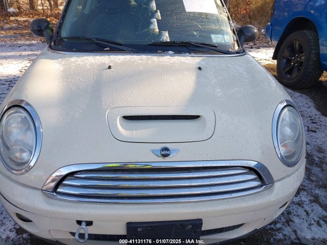 2009 MINI COOPER CLUBMAN WMWML33549TN69038 Photo 5