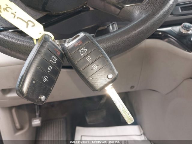 KNDMA5C16G6186117 KIA Sedona L