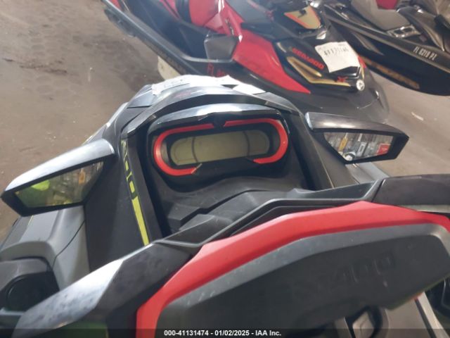 2019 SEADOO RXT-X 300 YDV23290D919      Photo 6
