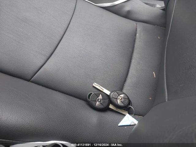 2006 MINI COOPER S WMWRE33576TG99751 Photo 10