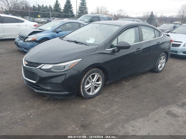 Chevrolet Cruze Lt Auto 2018 1G1BE5SM3J7107567 Image 2