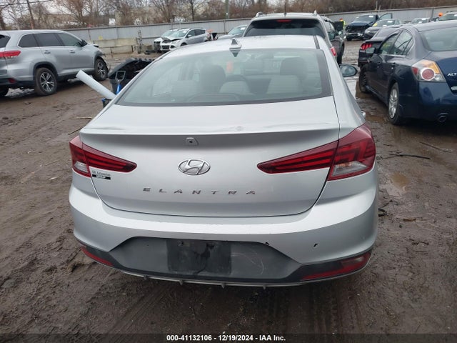Hyundai ELANTRA SEL 2019 5NPD84LF1KH416341 Image 16
