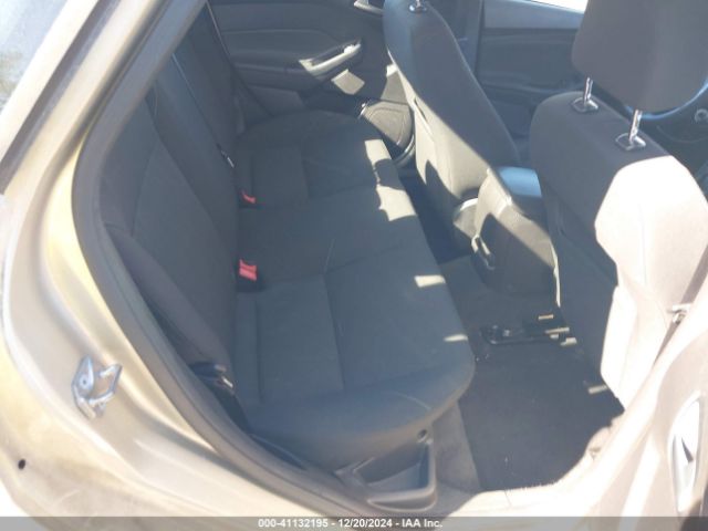 1FADP3F22HL285453 Ford FOCUS SE