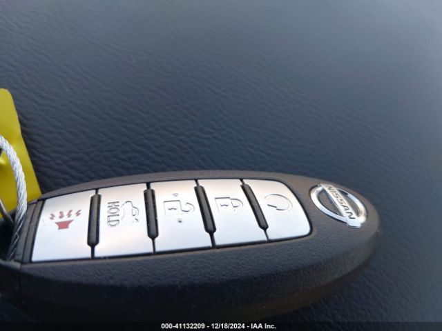 1N4AA6AP2HC432816 Nissan Maxima 3.5 Sr