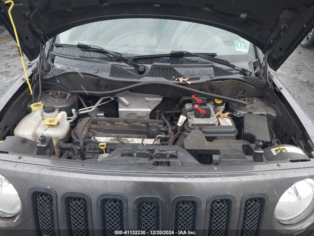 1C4NJPBA1GD811827 Jeep Patriot Sport