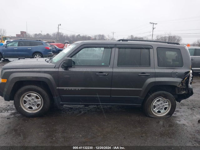 1C4NJPBA1GD811827 Jeep Patriot Sport