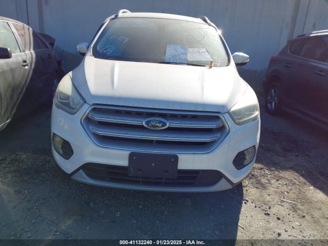 1FMCU0JD7HUC88280 Ford Escape Titanium