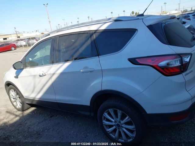 1FMCU0JD7HUC88280 Ford Escape Titanium