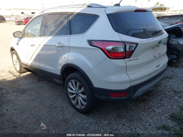 1FMCU0JD7HUC88280 Ford Escape Titanium