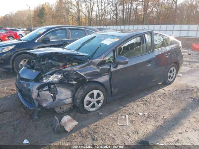 JTDKN3DU7F1984792 Toyota Prius Two