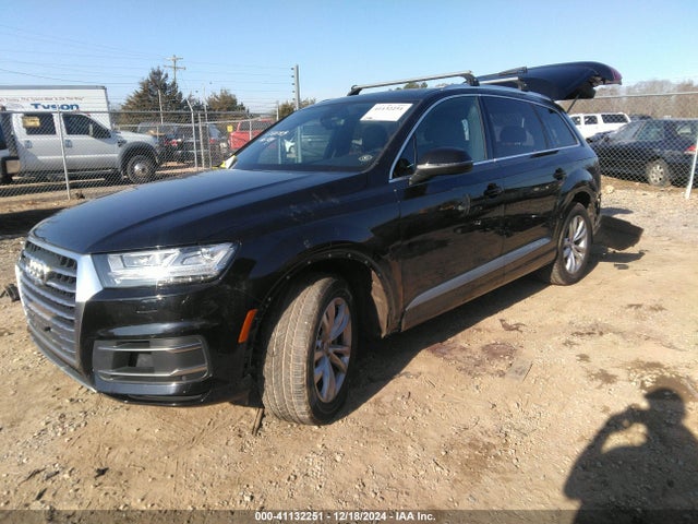 Audi Q7 3.0t Premium 2017 WA1LAAF76HD010129 Image 2