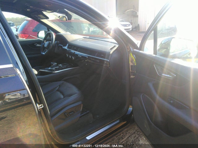 Audi Q7 3.0t Premium 2017 WA1LAAF76HD010129 Image 5