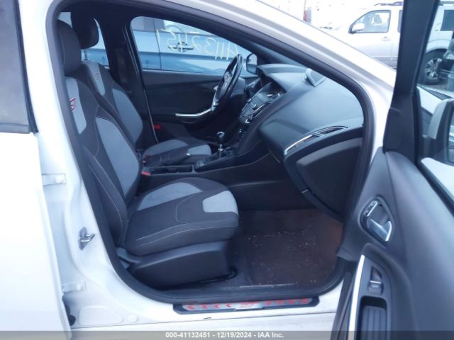 1FADP3L98JL242405 Ford FOCUS ST