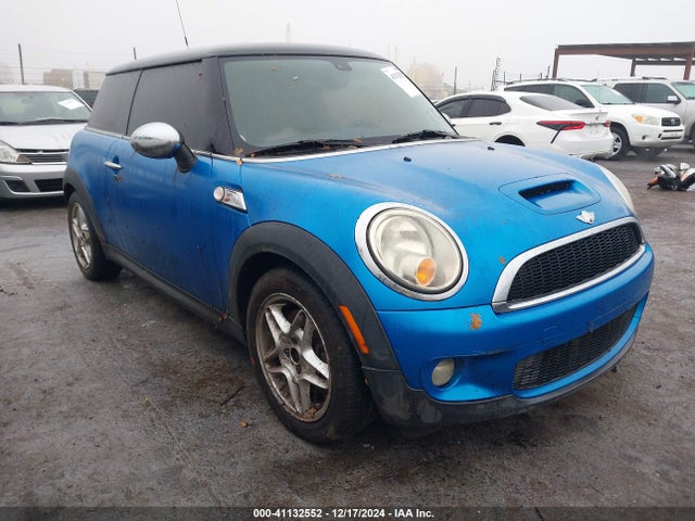 2007 MINI COOPER S WMWMF73557TL86792 Photo 0