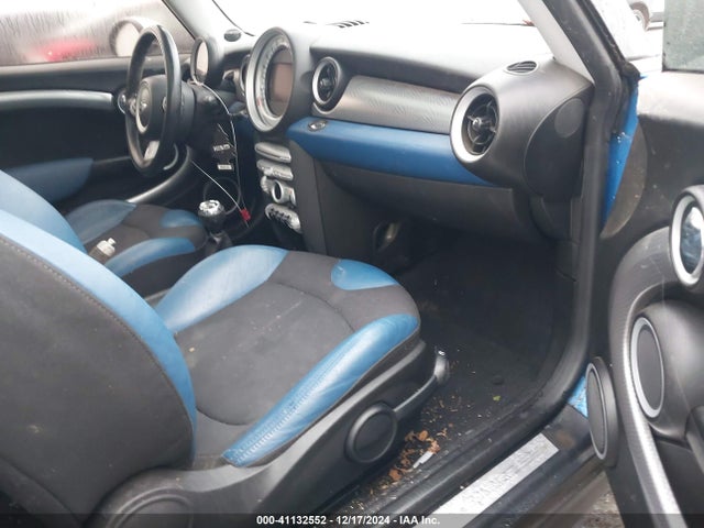 2007 MINI COOPER S WMWMF73557TL86792 Photo 4