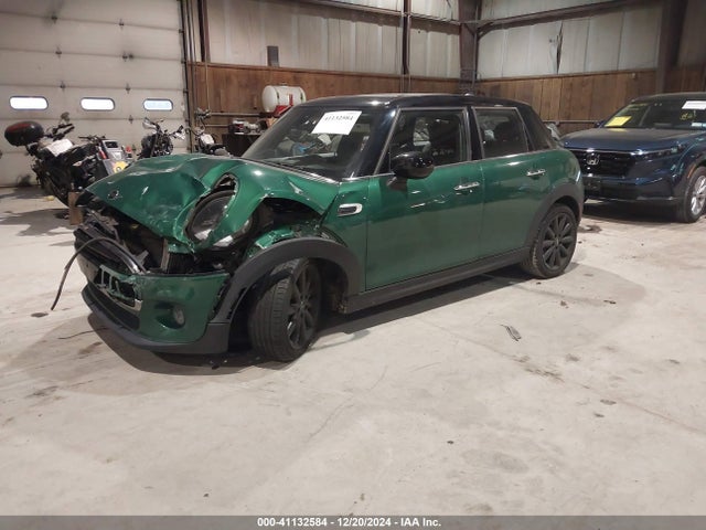 Mini Hardtop Oxford Edition 2021 WMWXU7C02M2N94072 Image 2
