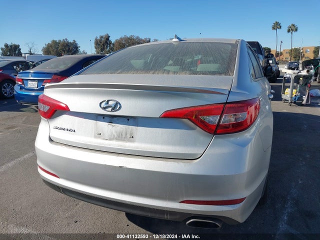 Hyundai SONATA SE 2015 5NPE24AF9FH039157 Image 16