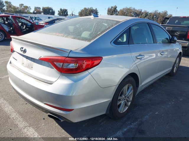 Hyundai SONATA SE 2015 5NPE24AF9FH039157 Image 4