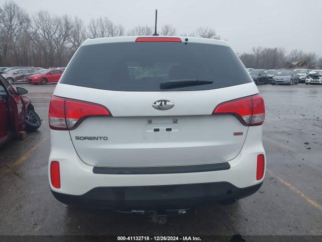 KIA SORENTO LX 2014 5XYKT3A61EG528832 Image 16