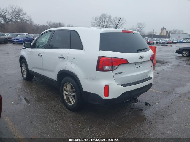 KIA SORENTO LX 2014 5XYKT3A61EG528832 Image 3
