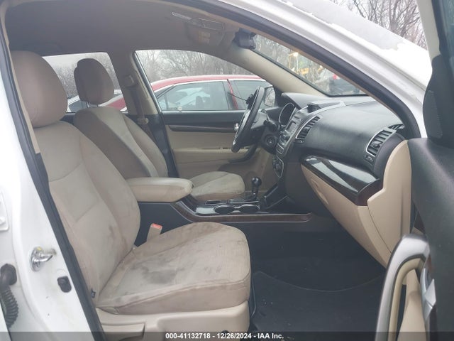 KIA SORENTO LX 2014 5XYKT3A61EG528832 Image 5
