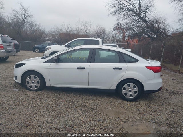 1FADP3E23FL276632 Ford FOCUS S