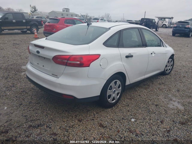 1FADP3E23FL276632 Ford FOCUS S