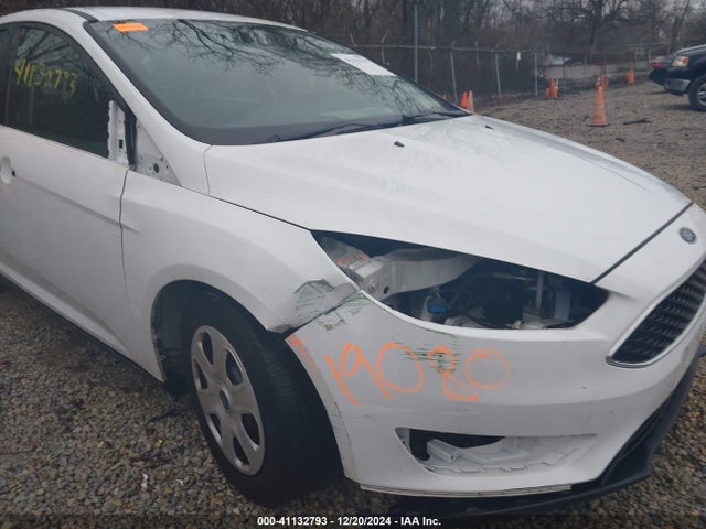 1FADP3E23FL276632 Ford FOCUS S