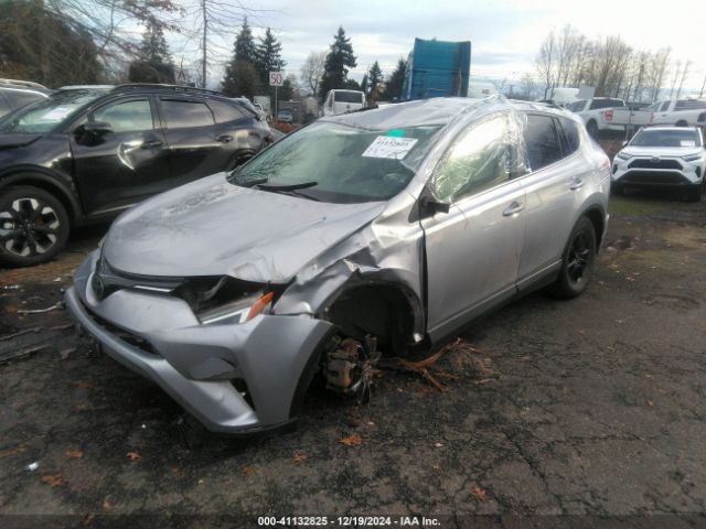 JTMBFREV5JJ251107 Toyota RAV4 LE