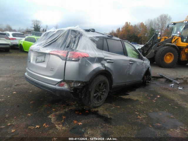 JTMBFREV5JJ251107 Toyota RAV4 LE
