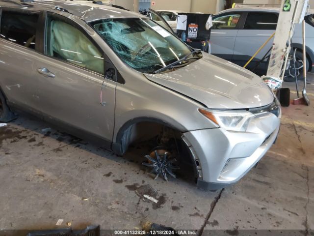 JTMBFREV5JJ251107 Toyota RAV4 LE