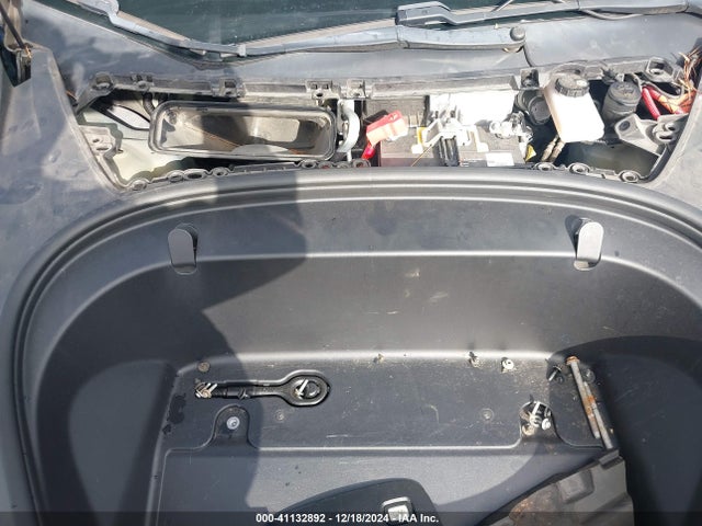 2019 TESLA MODEL 3 5YJ3E1EA2KF411846 Photo 9