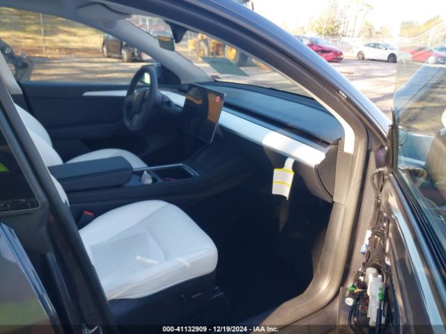 7SAYGDED2PF944852 Tesla Model Y Rwd