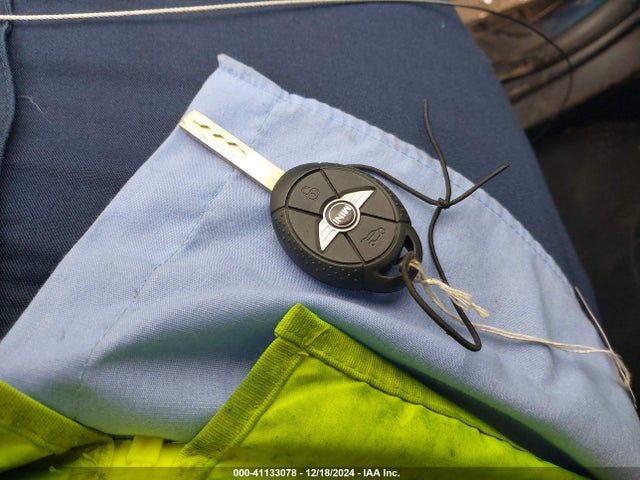 2006 MINI COOPER WMWRC33516TJ76406 Photo 10