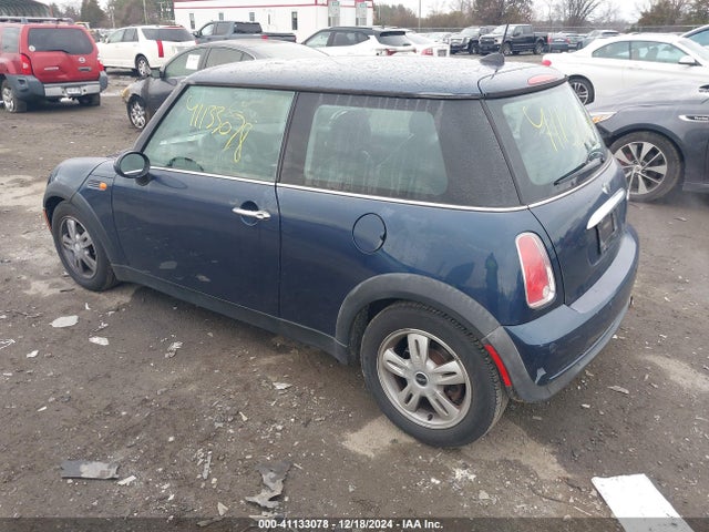 2006 MINI COOPER WMWRC33516TJ76406 Photo 2