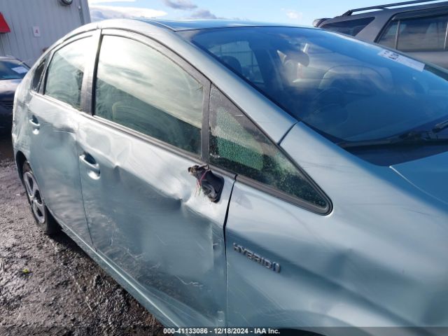 JTDKN3DU4F1951023 Toyota Prius