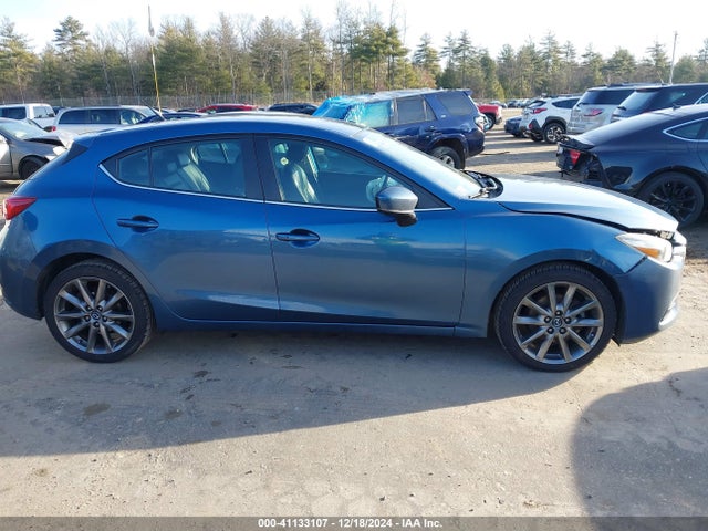 Mazda Mazda3 Touring 2018 3MZBN1L3XJM261671 Image 13