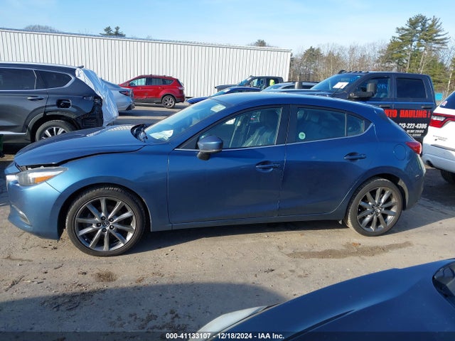 Mazda Mazda3 Touring 2018 3MZBN1L3XJM261671 Image 14