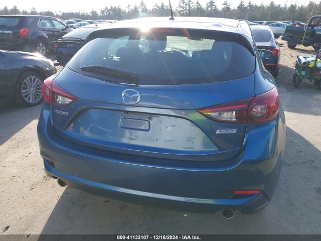 Mazda Mazda3 Touring 2018 3MZBN1L3XJM261671 Image 16
