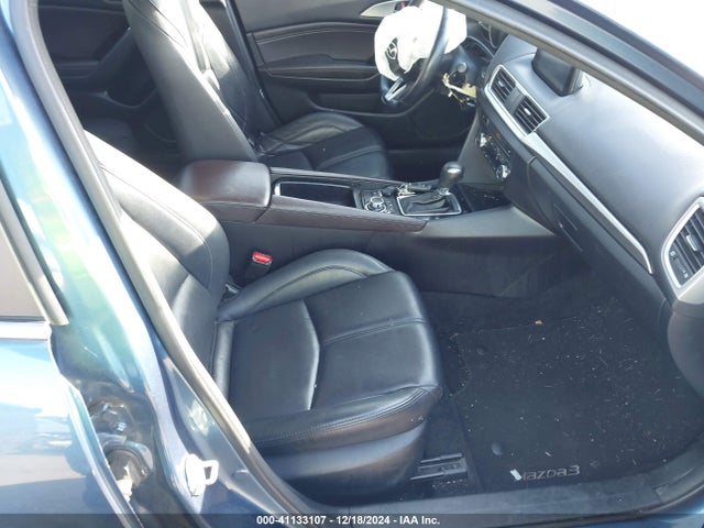 Mazda Mazda3 Touring 2018 3MZBN1L3XJM261671 Image 5