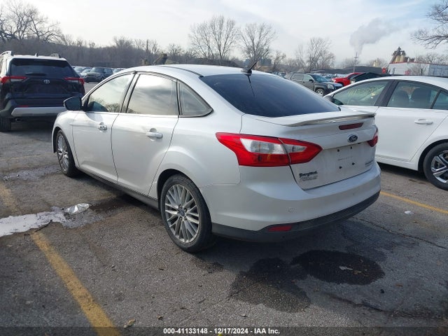 Ford Focus Titanium 2014 1FADP3J21EL452355 Image 3