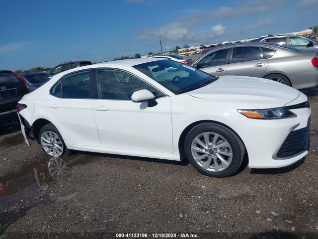 Toyota CAMRY LE 2023 4T1C11AK2PU781621 Image 13