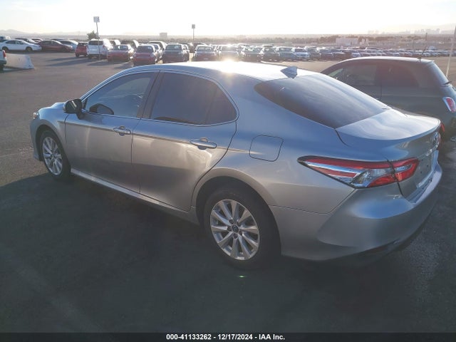 Toyota CAMRY LE 2019 4T1B11HK8KU219653 Image 3