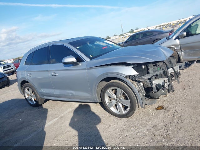 WA1BNAFY3J2088040 Audi Q5 2.0t Premium/2.0t Tech Premium