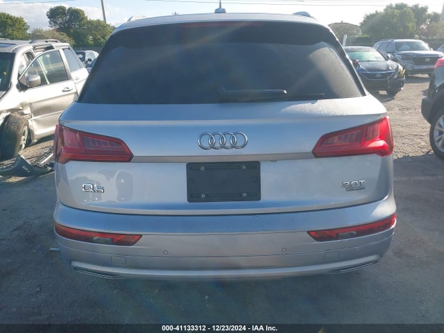 WA1BNAFY3J2088040 Audi Q5 2.0t Premium/2.0t Tech Premium
