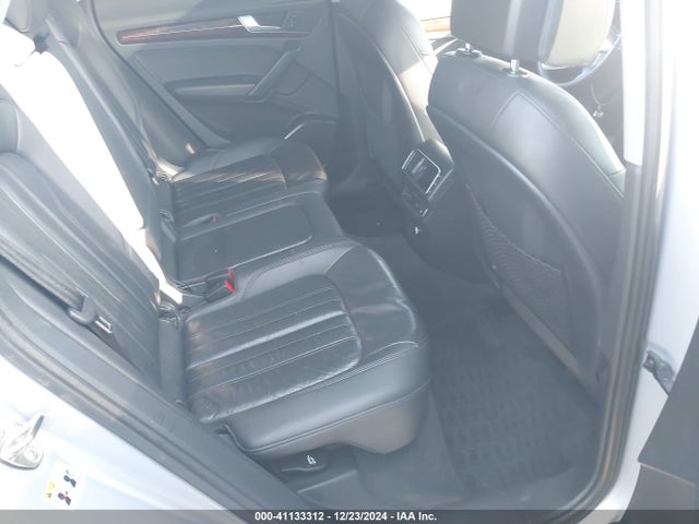 WA1BNAFY3J2088040 Audi Q5 2.0t Premium/2.0t Tech Premium