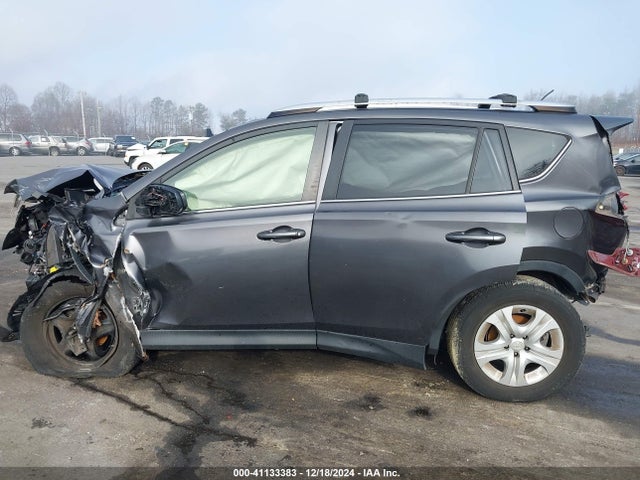Toyota RAV4 LE 2015 JTMBFREVXFJ041092 Image 14