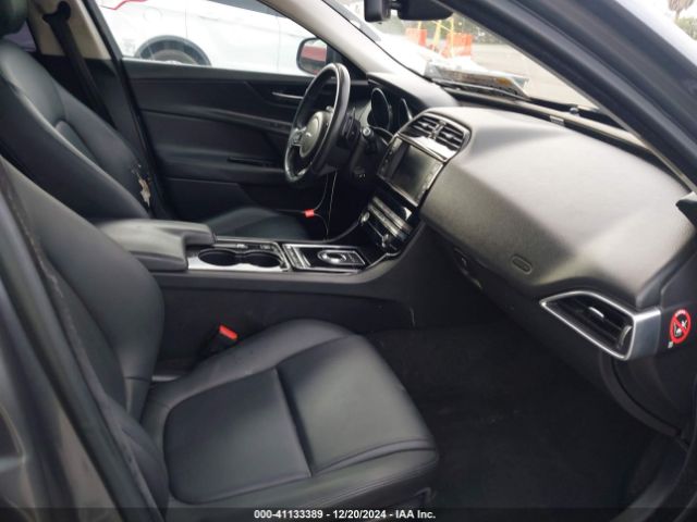 SAJAD4BG5HA950002 Jaguar Xe 25t Premium